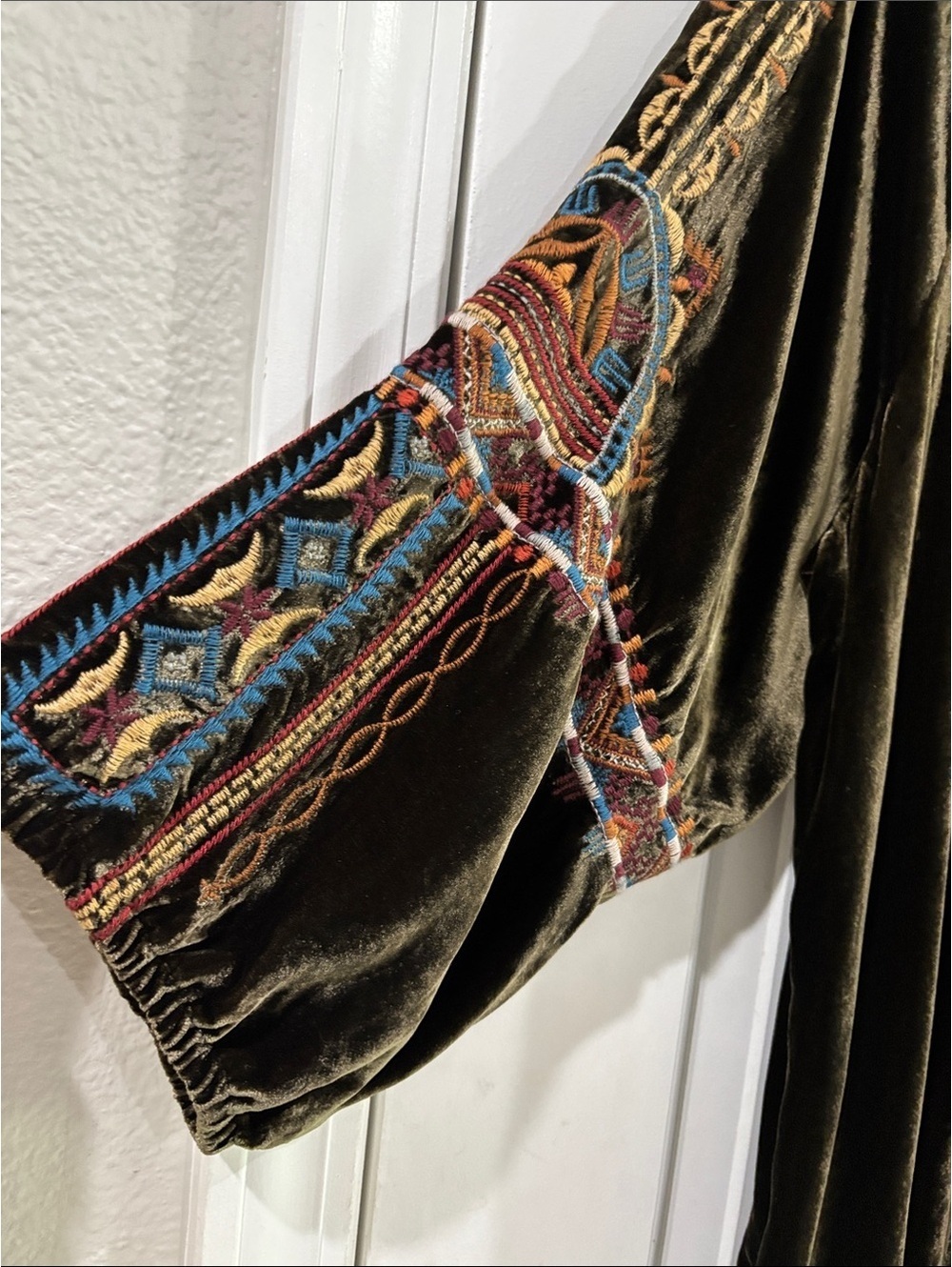 JOHNNY WAS, Olive Green Velvet Tunic Multicolor boho Embroidery Women's XXL - Picture 6 of 9